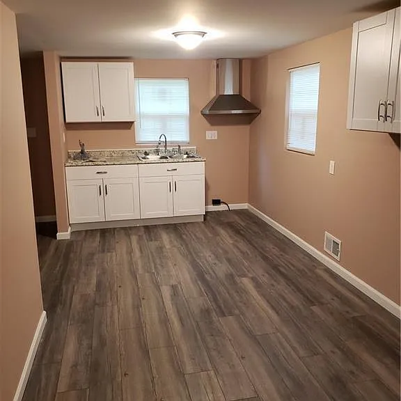3233 Ralston Ave — Photo 4