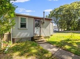 200 Horse Neck Rd, Warwick, RI 02889