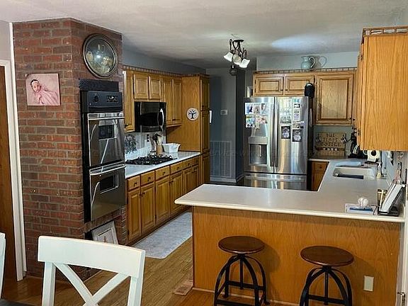 4th image of 70 Sherwood Pl