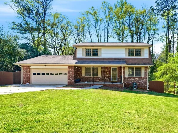 3569 Woods Dr, Decatur, GA 30032