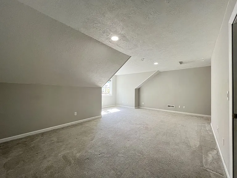 224 NW Sundown Way — Photo 53