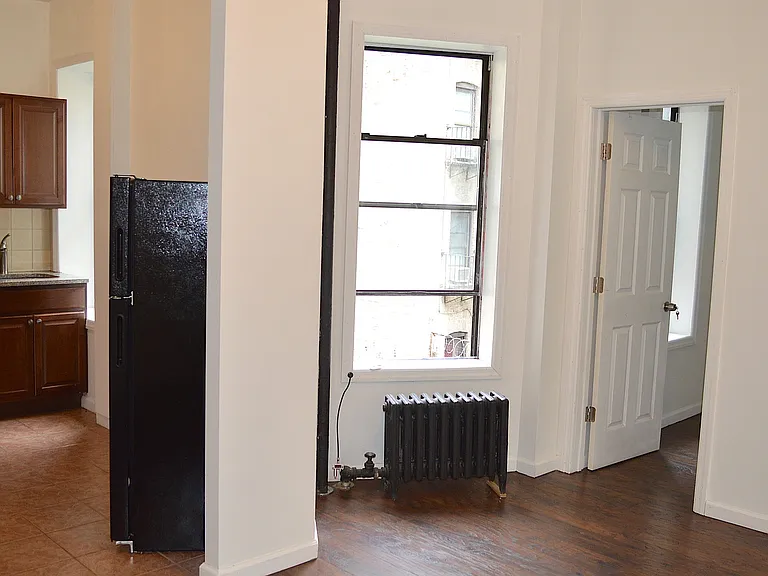 217 S 3rd St #16 — Photo 4