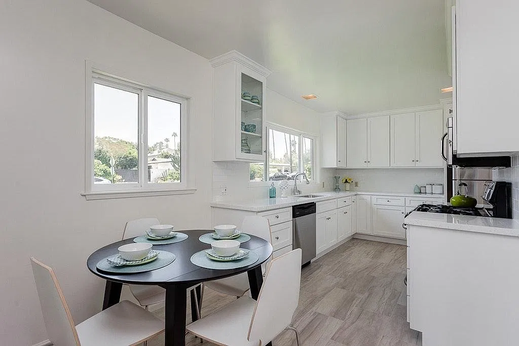 4 bed, 1894 sqft, $5,300 — Photo 3