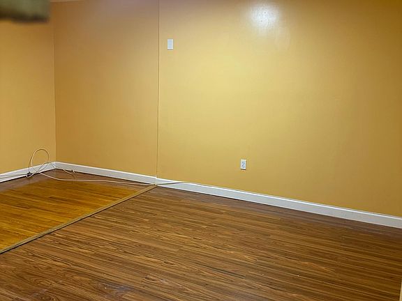 5th image of 843 E 222nd St #1