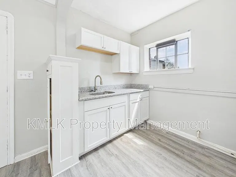 1352 Kenilworth Ave — Photo 17