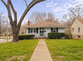 8830 Ivanhoe Trl, Kansas City, MO 64131