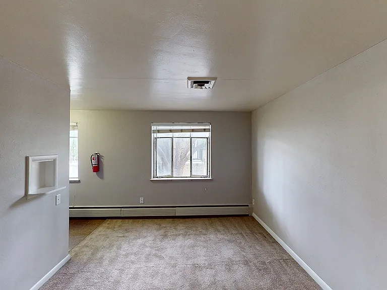 Brittany Manor — Photo 10