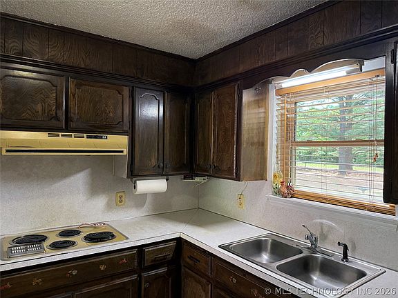 5th image of 226 Quinn Rd