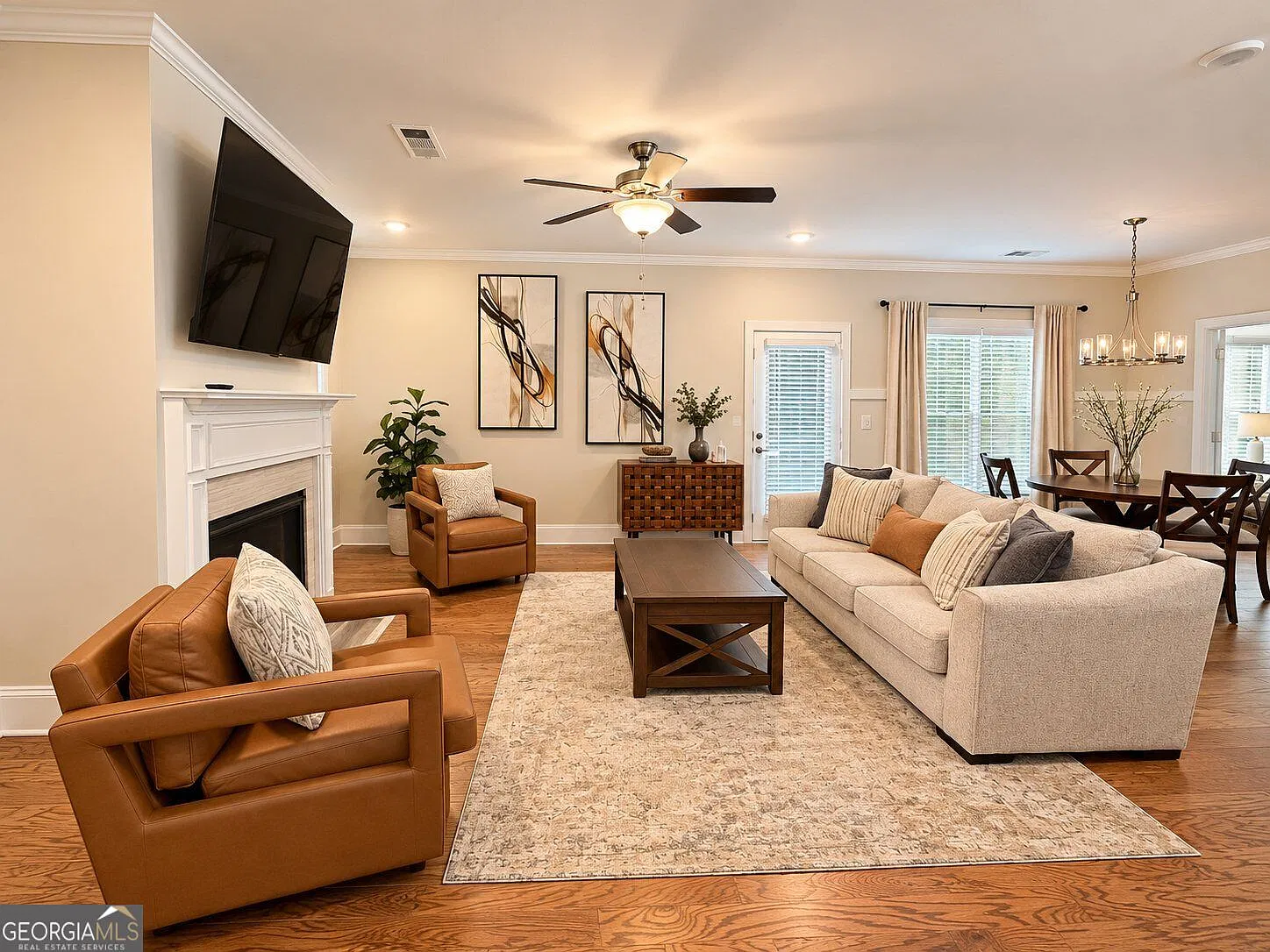 4 bed, 2.5 bath, 2052 sqft, $3,600 — Photo 4