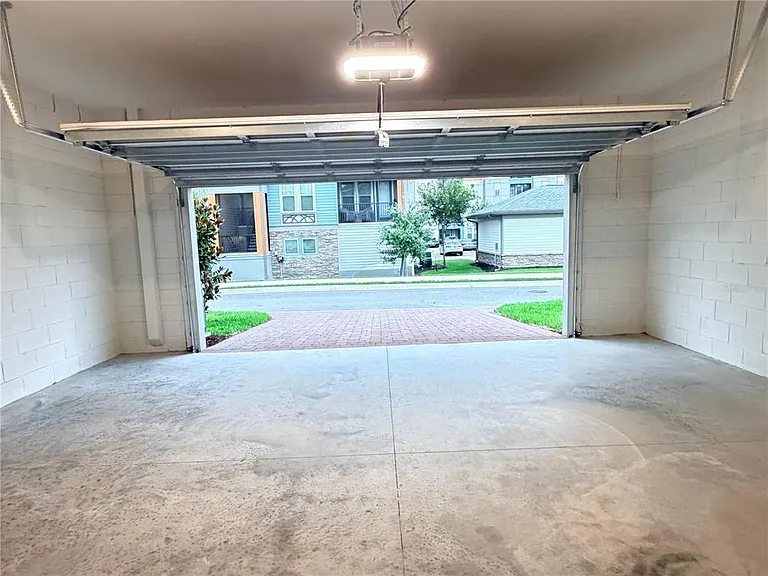 201 Station Ln — Photo 12