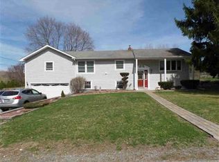 28 Daisy Ln, Wappingers Falls, NY 12590