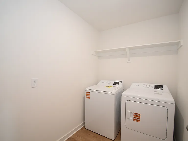 568 Colorado St — Photo 14