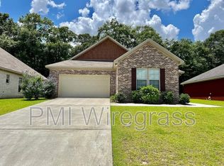 404 Sprucepine Rd, Dothan, AL 36301