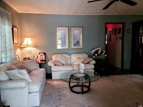 3rd image of 2115 Vineyard Road