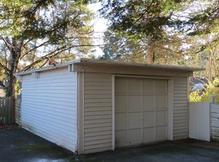 15121 SW Trillium Ln, Beaverton, OR 97007