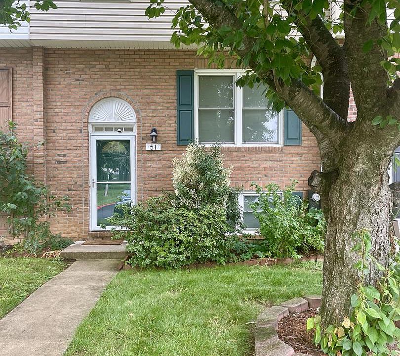 1st image of 51 Oak Crest Ct