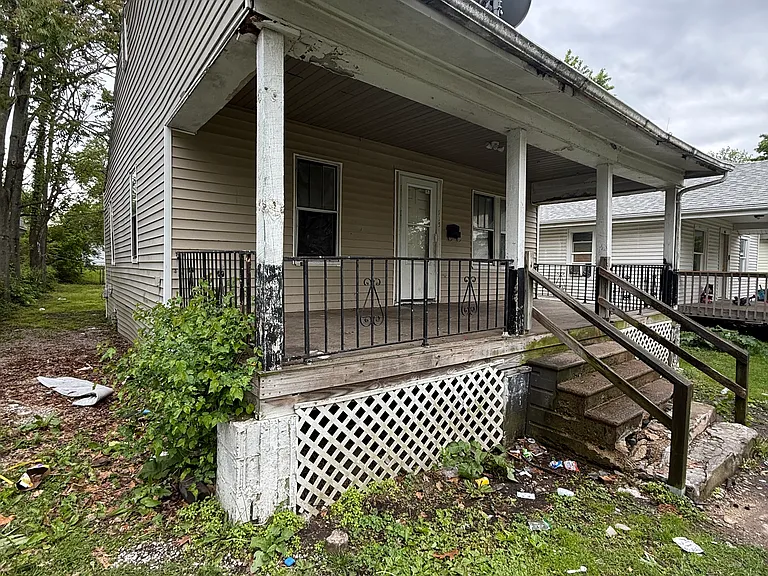 1303 E Whitmer St — Photo 2