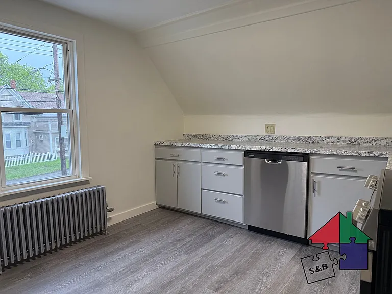 151 S Main St — Photo 7