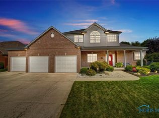 8169 Brookfield Dr, Findlay, OH 45840