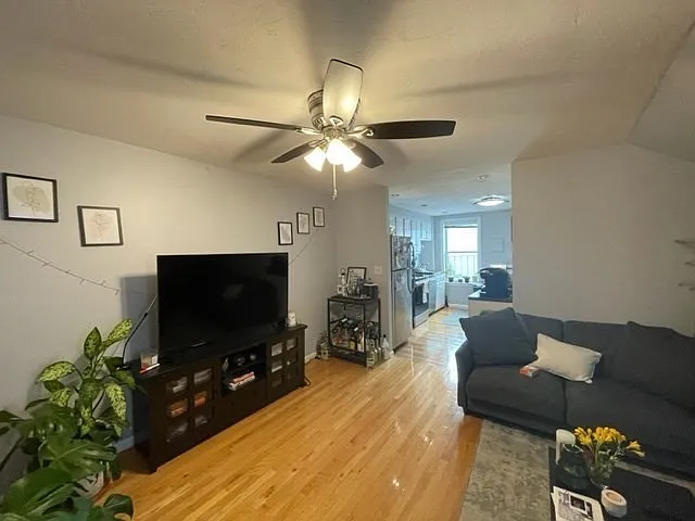 509 E Broadway #3 — Photo 5