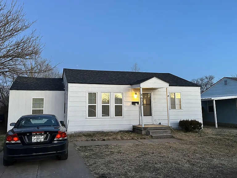4623 S Lipscomb St — Photo 1