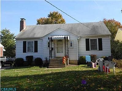 2nd image of 166 Collingwood Ave