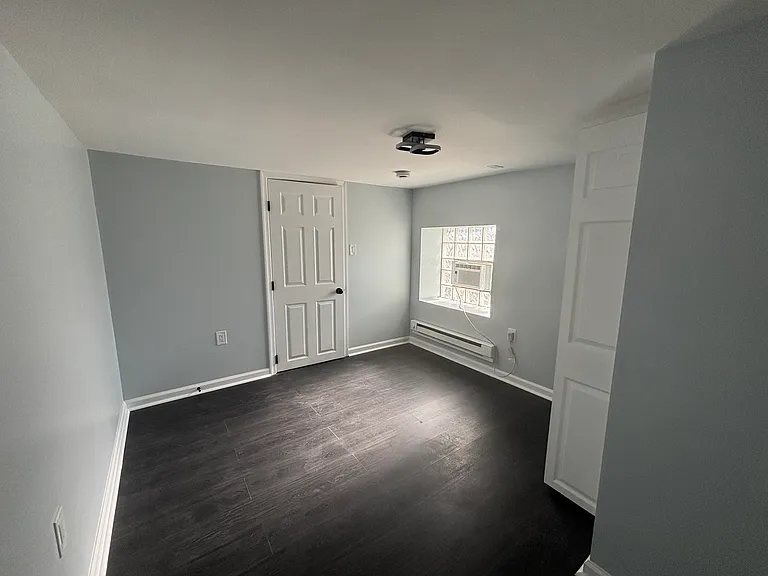 2431 Arunah Ave #B — Photo 18