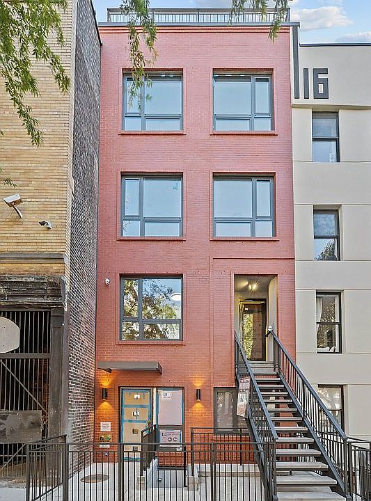 1st image of 118 Madison St #3