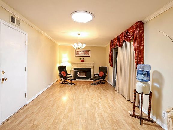 5th image of 750 Vonna Ct
