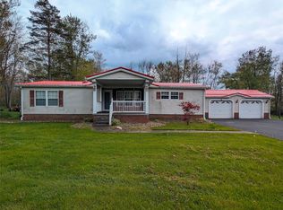 1527 Lakeview Dr, Espyville, PA 16424