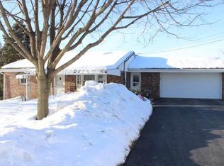 142 Scenic View Dr, Ephrata, PA 17522