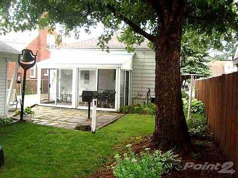 3rd image of 918 Highland Ave
