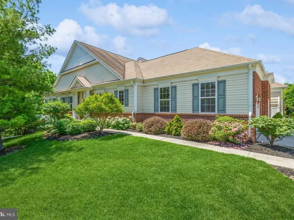 185 Sparrow Dr, Hamilton, NJ 08690