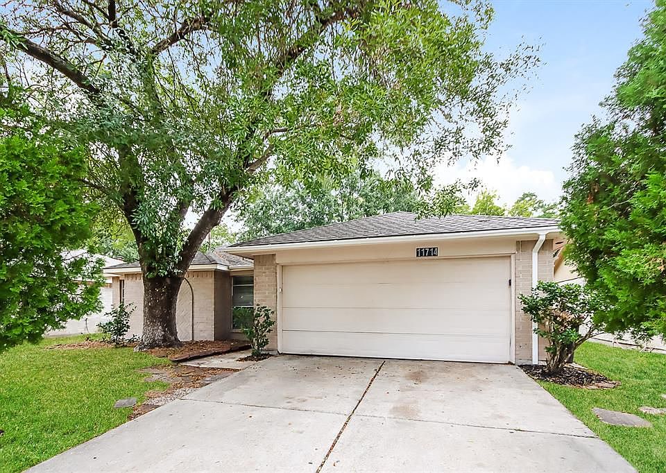 1st image of 11714 Welshpool Glen Dr