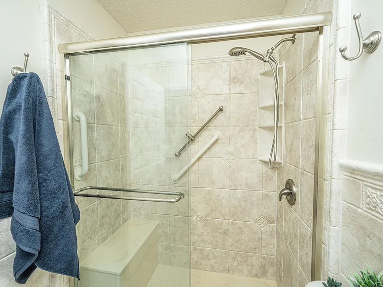 111 Barlow St #111 — Photo 4