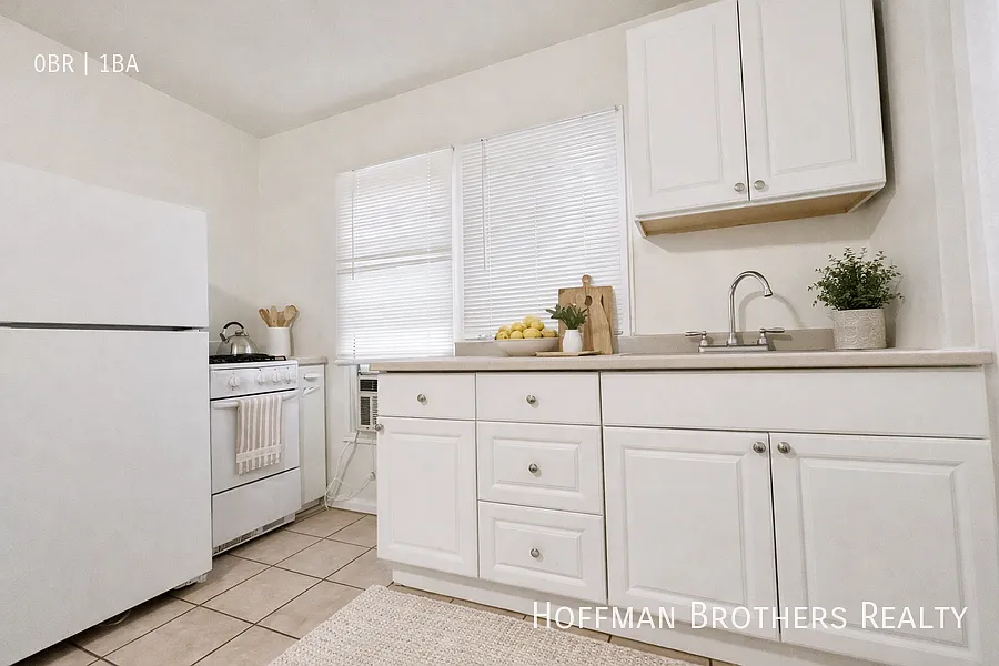 Building Photo - 614 Hauser Blvd #108