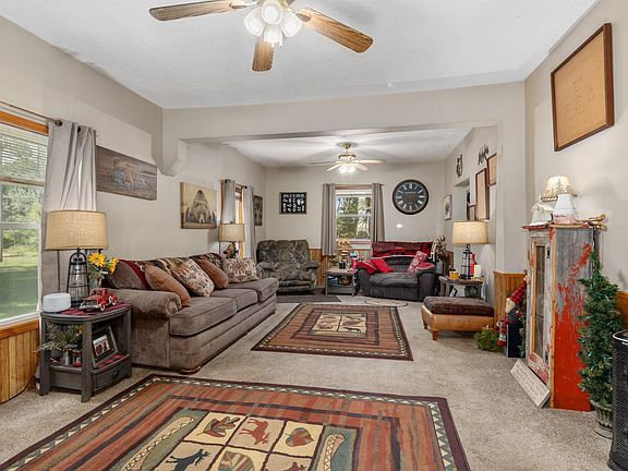 3rd image of 6054 E Almy Rd