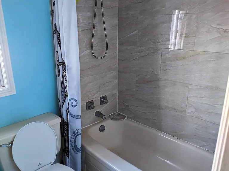 583 Dovercourt Rd #2 — Photo 13