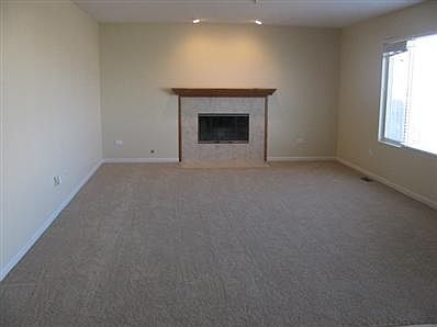 2nd image of 2243 Crescent St