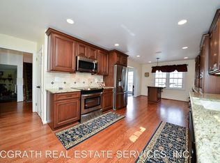 11734 Quay Rd, Oakton, VA 22124