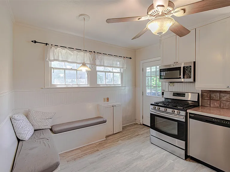 1202 Norwood Rd — Photo 17