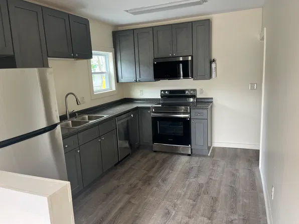 121 Park St #1, Springfield, VT 05156