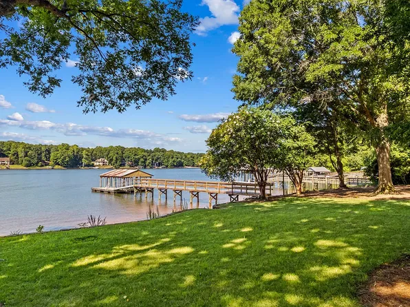 118 Revere Dr, Mooresville, NC 28117
