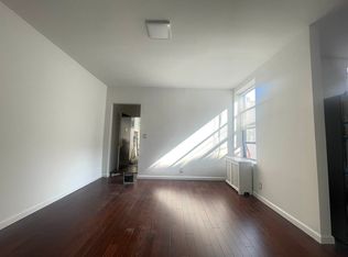 4408 10th Ave #3R, Brooklyn, NY 11219