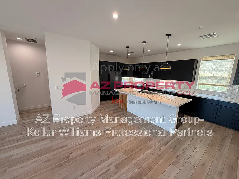 825 N 9th Ave #12 — Photo 13