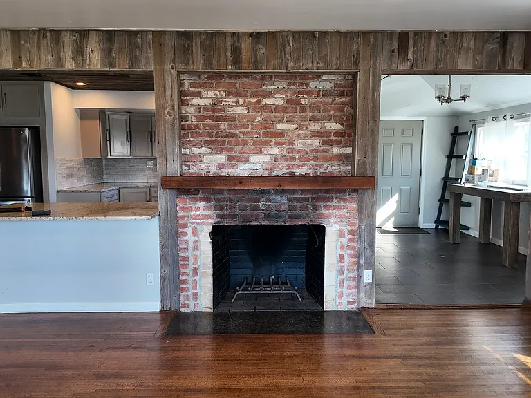 1251 E 31st Ct — Photo 19