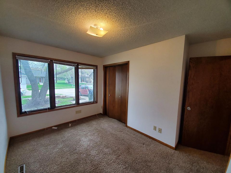 1st image of 715 Stanwood Dr