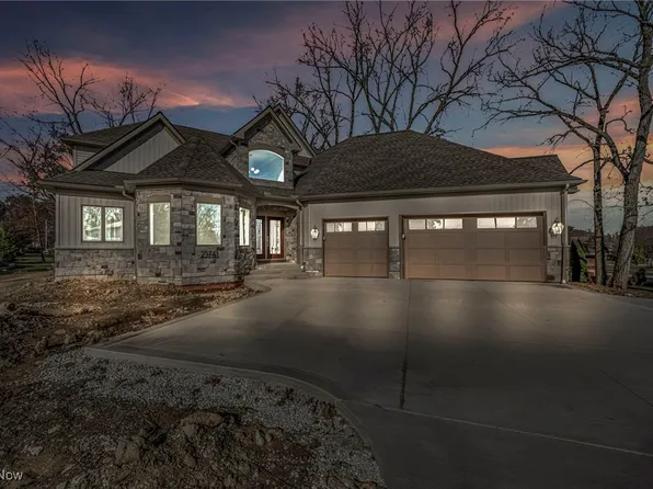 25741 Hurlingham Rd, Beachwood, OH 44122