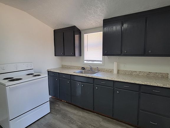 5th image of 620 S Avenue D APT B