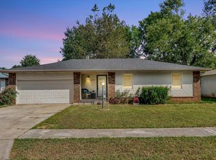 1637 W Wayland Street, Springfield, MO 65807